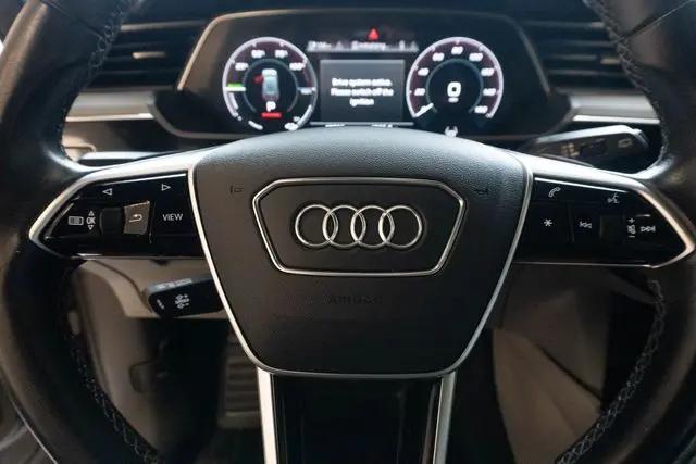 2024 Audi e-tron Prestige quattro
