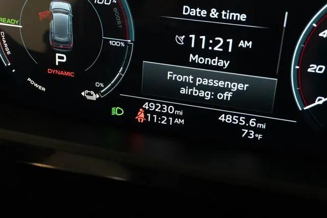 2024 Audi e-tron Prestige quattro