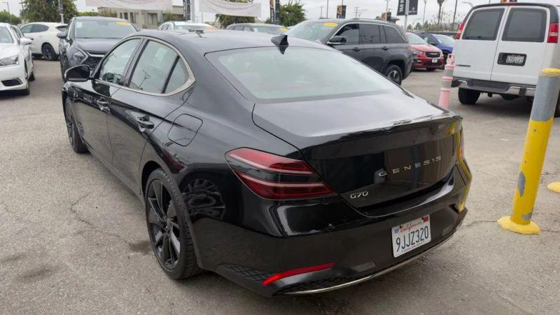 2023 Genesis G70 2.0T RWD