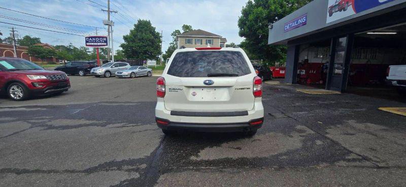 2016 Subaru Forester 2.5i