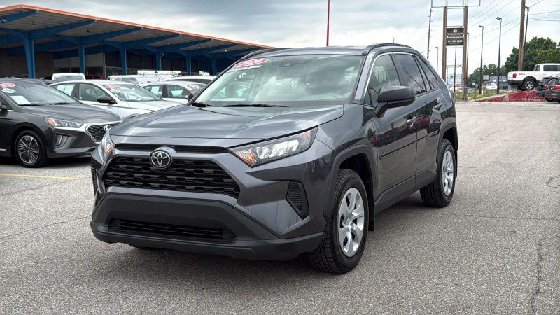2020 Toyota RAV4 LE