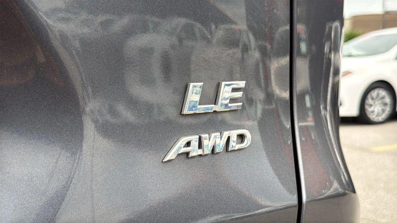 2020 Toyota RAV4 LE