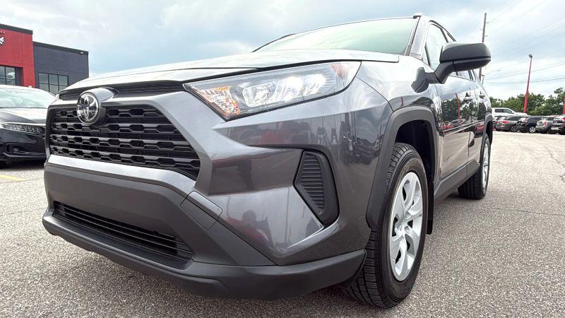 2020 Toyota RAV4 LE