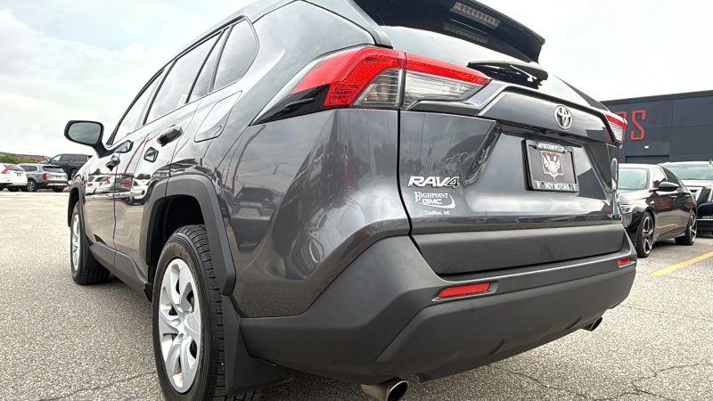 2020 Toyota RAV4 LE