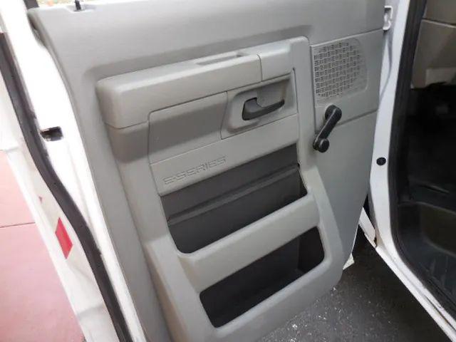 2014 Ford E-150 Base