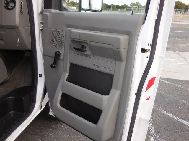 2014 Ford E-150 Base