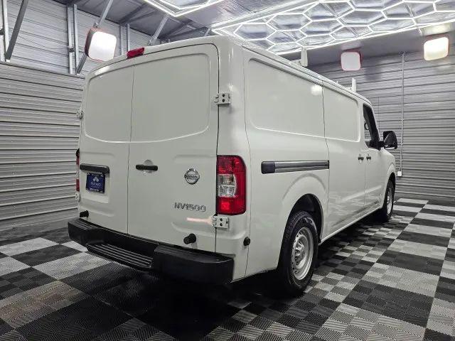 2016 Nissan 1500 S V6