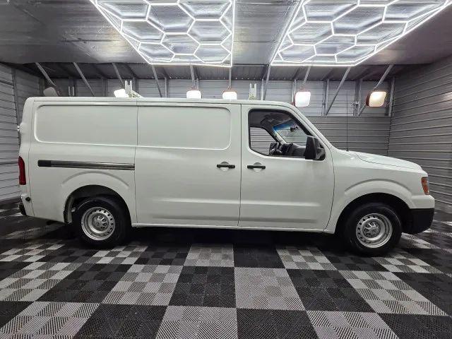 2016 Nissan 1500 S V6