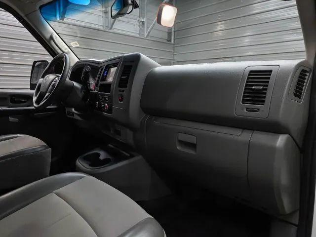 2016 Nissan 1500 S V6
