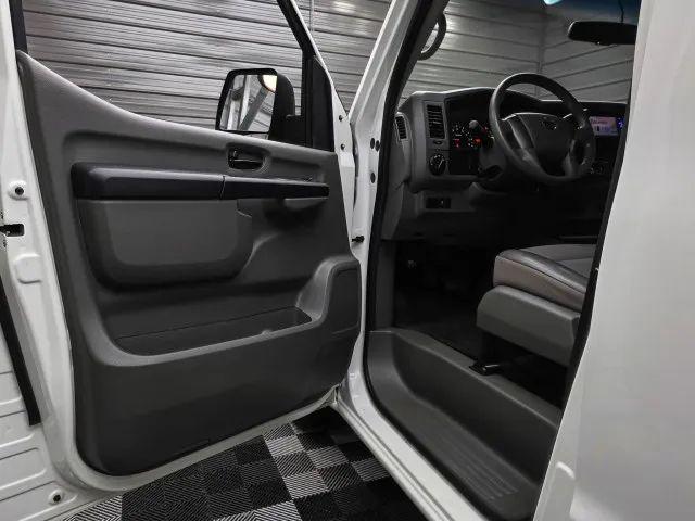 2016 Nissan 1500 S V6
