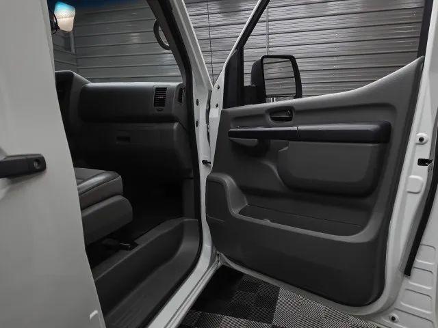 2016 Nissan 1500 S V6