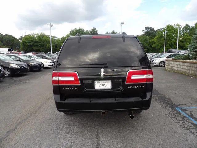 2008 Lincoln Navigator Base
