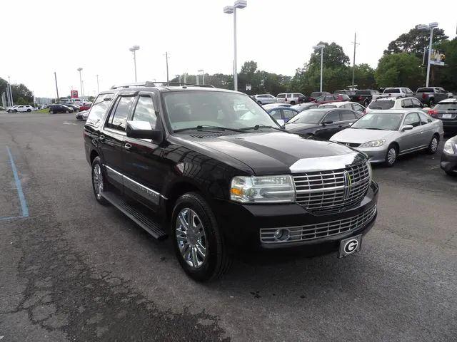 2008 Lincoln Navigator Base
