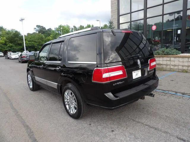 2008 Lincoln Navigator Base
