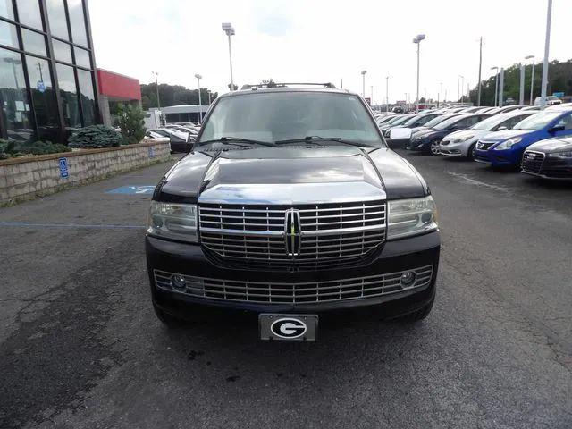 2008 Lincoln Navigator Base