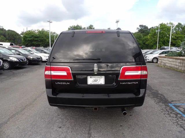 2008 Lincoln Navigator Base