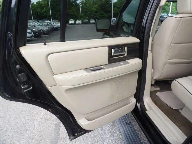 2008 Lincoln Navigator Base