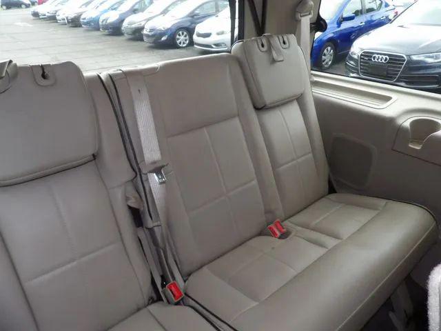 2008 Lincoln Navigator Base