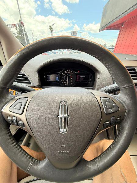 2013 Lincoln MKX Base