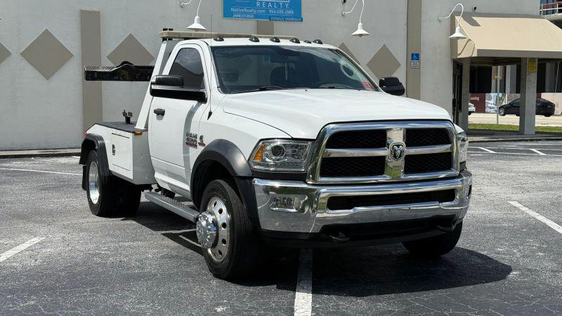 2015 Ram 4500 Chassis Tradesman/SLT