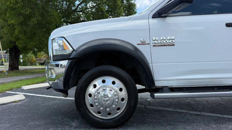 2015 Ram 4500 Chassis Tradesman/SLT