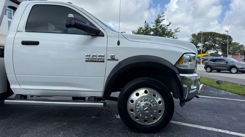 2015 Ram 4500 Chassis Tradesman/SLT