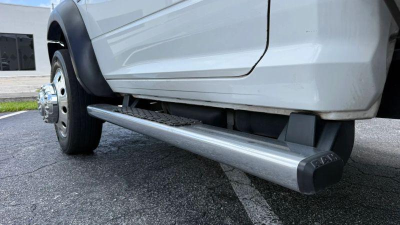 2015 Ram 4500 Chassis Tradesman/SLT