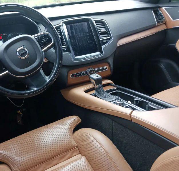 2018 Volvo XC90 T6 Inscription