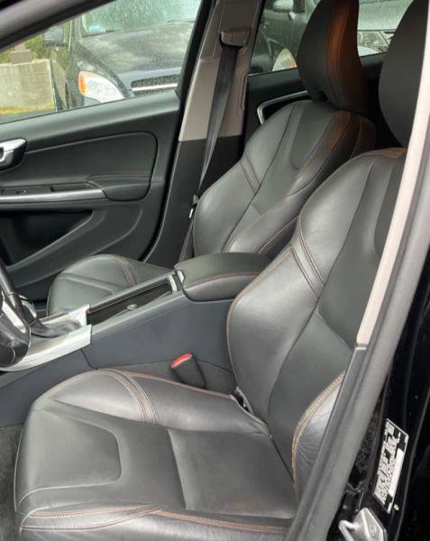 2016 Volvo V60 Cross Country T5