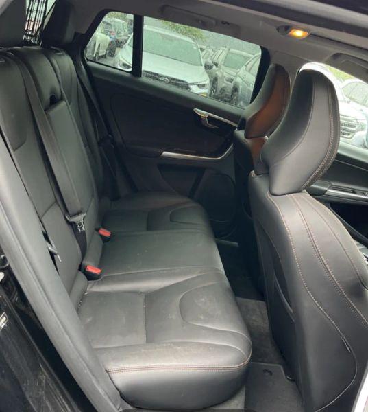 2016 Volvo V60 Cross Country T5