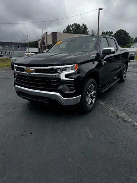 2023 Chevrolet Silverado 1500 4WD Crew Cab Short Bed LT with 2FL