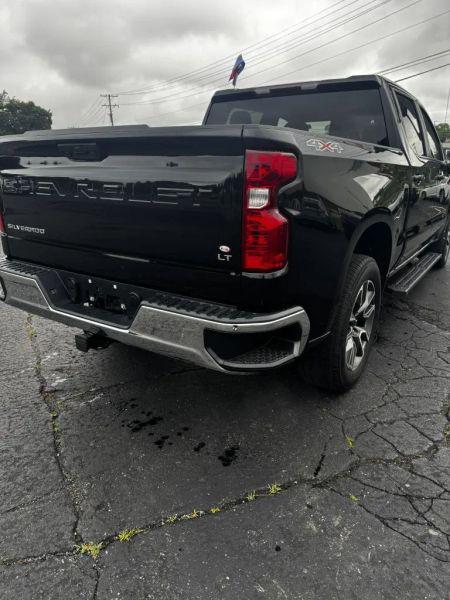 2023 Chevrolet Silverado 1500 4WD Crew Cab Short Bed LT with 2FL