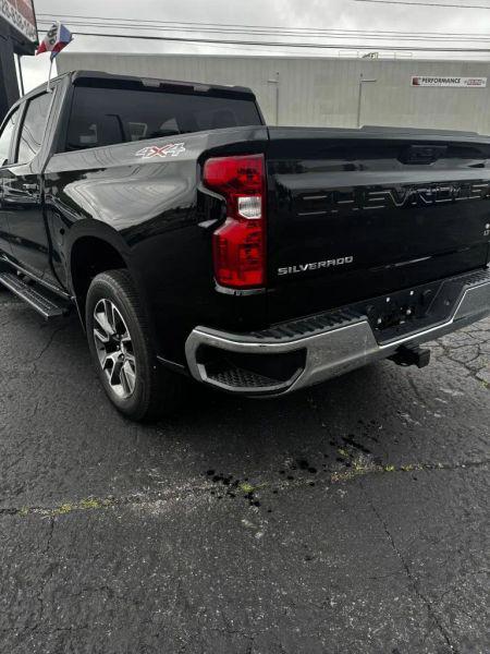 2023 Chevrolet Silverado 1500 4WD Crew Cab Short Bed LT with 2FL