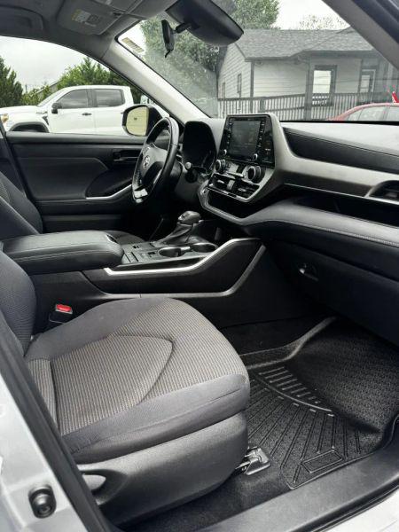 2021 Toyota Highlander LE