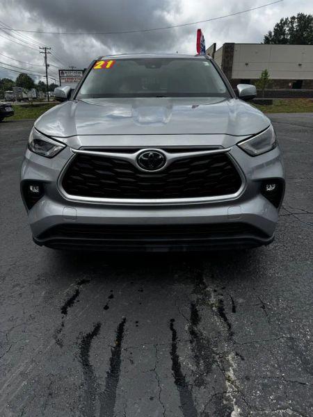 2021 Toyota Highlander LE