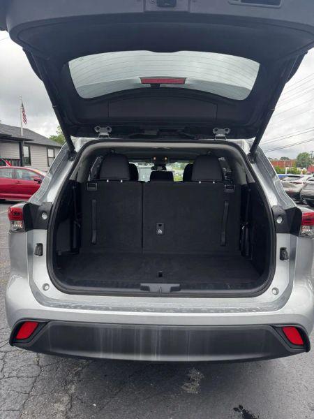 2021 Toyota Highlander LE