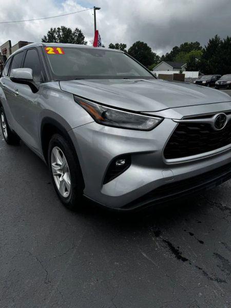 2021 Toyota Highlander LE