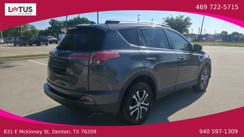 2018 Toyota RAV4 LE for sale in Denton, TX