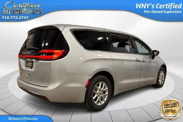 2024 Chrysler Pacifica Touring L