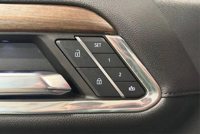 2023 Chevrolet Silverado 1500 4WD Crew Cab Short Bed High Country
