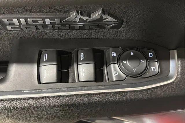2023 Chevrolet Silverado 1500 4WD Crew Cab Short Bed High Country
