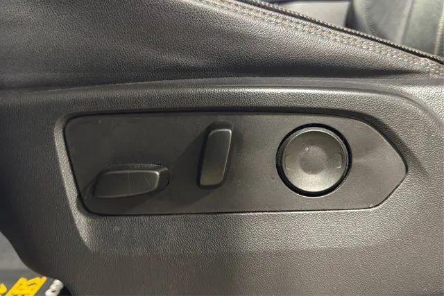 2023 Chevrolet Silverado 1500 4WD Crew Cab Short Bed High Country