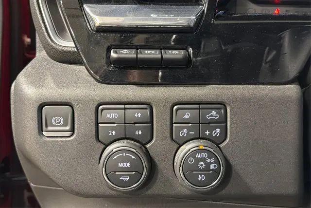2023 Chevrolet Silverado 1500 4WD Crew Cab Short Bed High Country