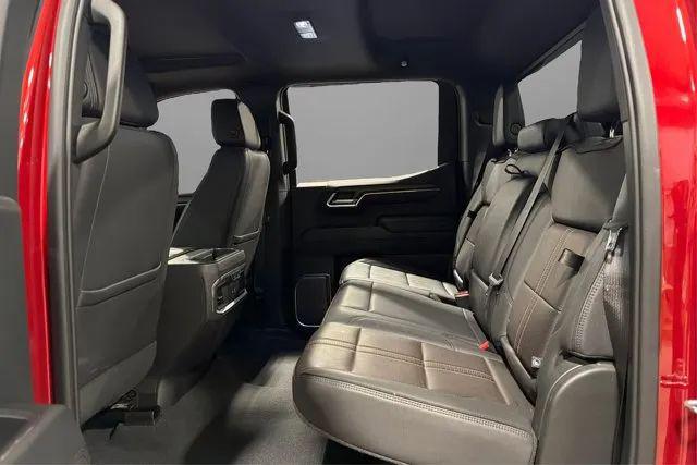 2023 Chevrolet Silverado 1500 4WD Crew Cab Short Bed High Country