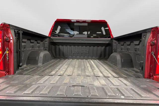 2023 Chevrolet Silverado 1500 4WD Crew Cab Short Bed High Country