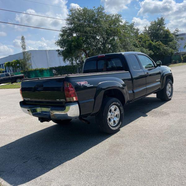 2005 Toyota Tacoma Base V6