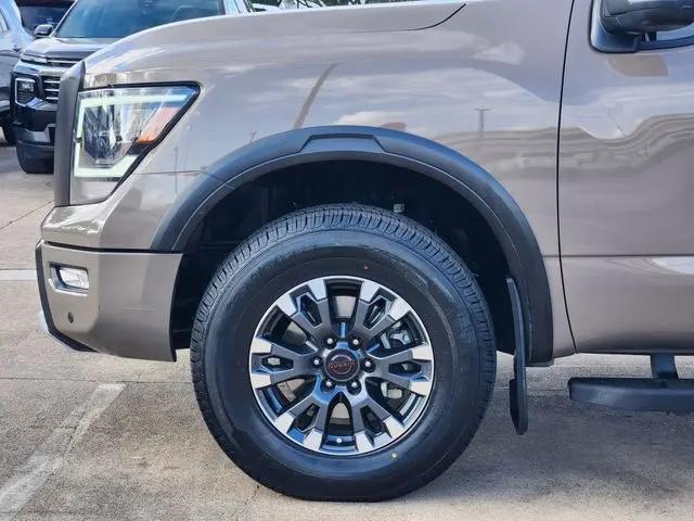 2024 Nissan Titan Crew Cab PRO-4X 4x4