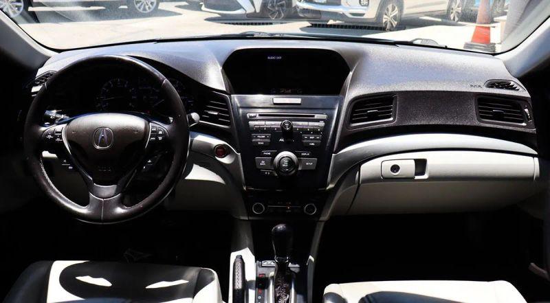 2017 Acura ILX AcuraWatch Plus Package