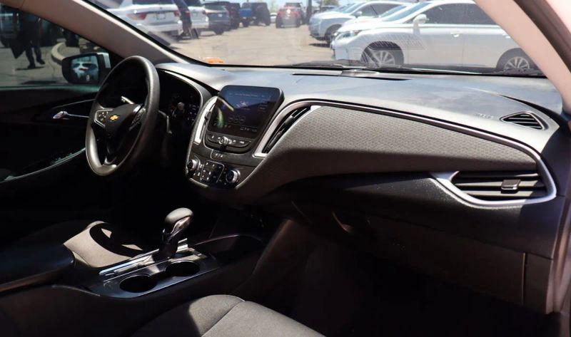 2022 Chevrolet Malibu FWD LT