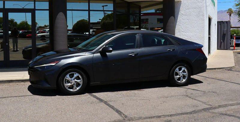 2021 Hyundai Elantra SE